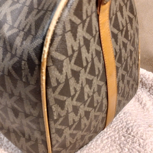 Michael Kors large duffle bag - Picture 4 of 15